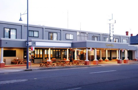 Commodore Motor Inn - Accommodation ACT 1