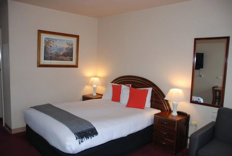 Commodore Motor Inn - Accommodation ACT 9