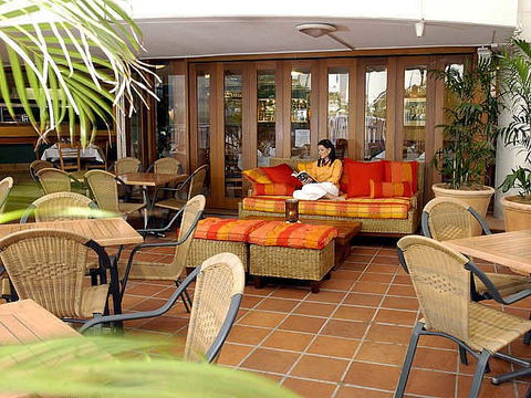 Australis Sovereign Hotel - Accommodation ACT 2