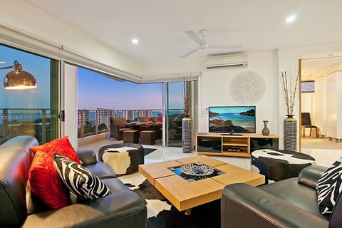 Beachlife Sea Breeze Luxury  Apartment Harbour Views - Accommodation ACT 1