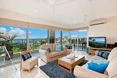 Beachlife Sea Breeze Luxury  Apartment Harbour Views - Accommodation ACT 2