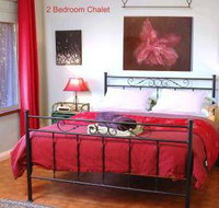 Bettenay's Lakeside Loft Spa Apartment - Accommodation ACT