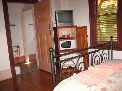 Burwood Bed & Breakfast - Accommodation ACT 4