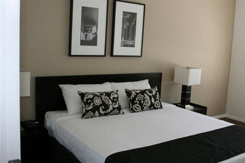 Chancellor Executive Apartments - Accommodation ACT 4