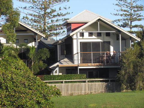 Club Yamba Luxury Hilltop Villas - Accommodation ACT 5