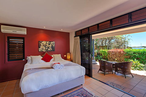 Club Yamba Luxury Hilltop Villas - Accommodation ACT 12