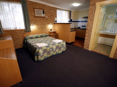 Colonial Motel - Accommodation ACT 1