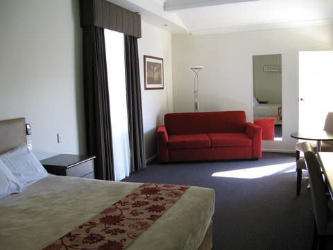 Prince Of Wales Motor Inn - Accommodation ACT 3