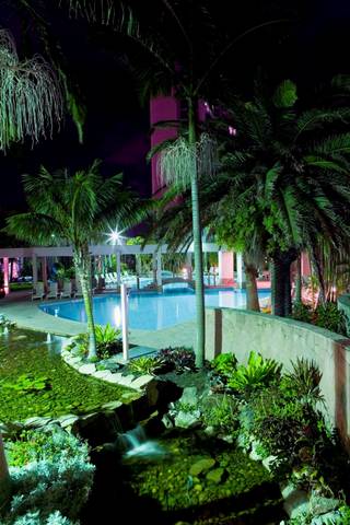 Crowne Plaza Surfers Paradise - Accommodation ACT 7