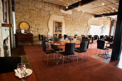 Customs House Waterfront Hotel - Accommodation ACT 2