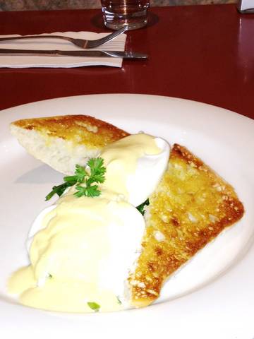 Customs House Waterfront Hotel - Accommodation ACT 3