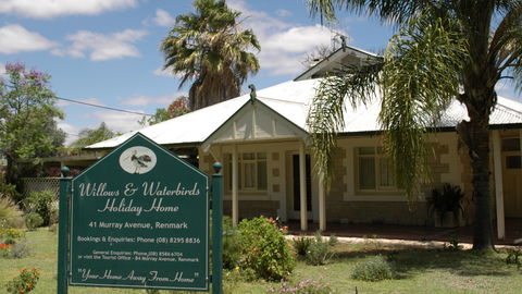 Renmark Holiday Home Willows & Waterbirds - Accommodation ACT 0