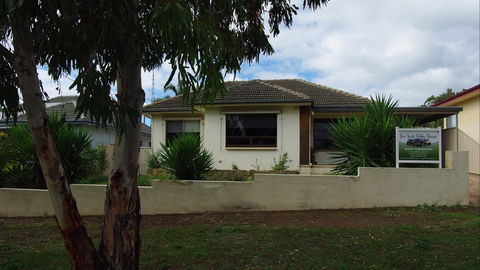 Port Lincoln Holiday Houses- Clove Hitch - Accommodation ACT 0
