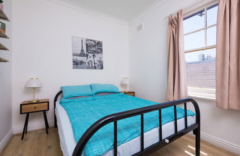 Red Star Sydney - Accommodation ACT 4