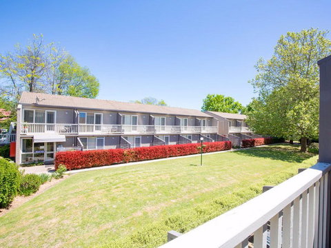 Summer East Serviced Apartments - Accommodation ACT 0