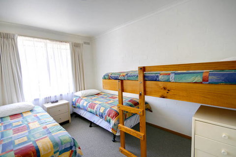 Eastern Beach Holiday Units - Accommodation ACT 3