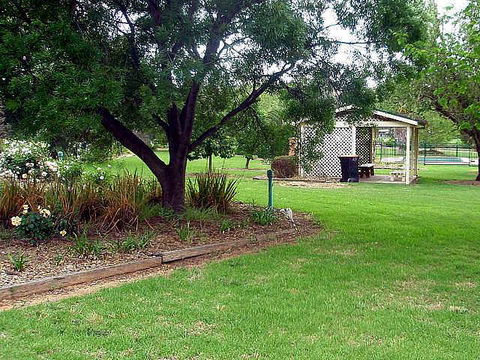 Golfview Motor Inn - Accommodation ACT 2