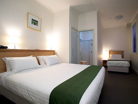 Hotel Sophia - Accommodation ACT 2