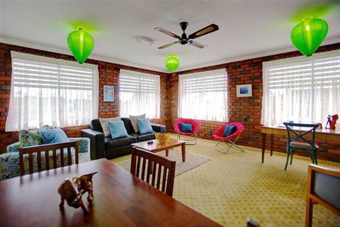 Matador Motor Inn - Accommodation ACT 7