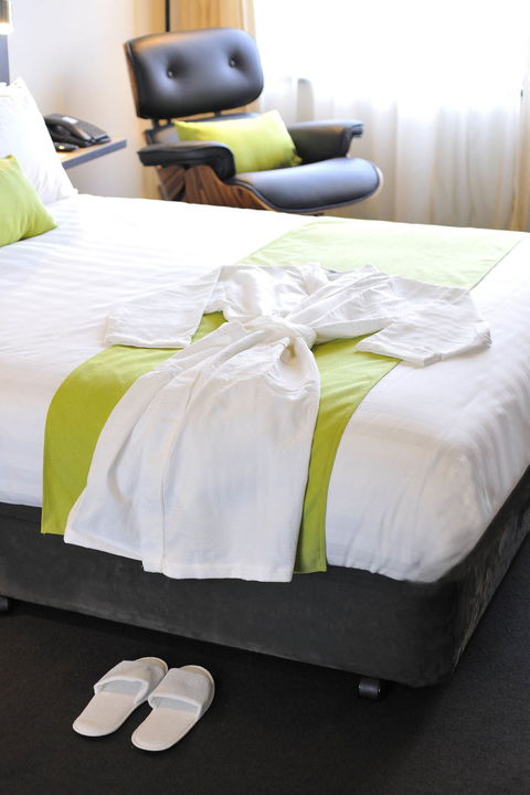 Mercure Melbourne Therry Street - Accommodation ACT 2