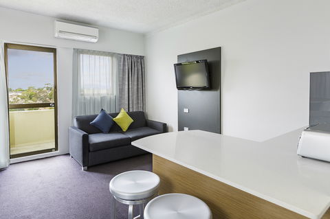 Metro Hotel Miranda - Accommodation ACT 3