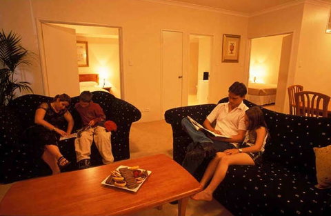 Mont Clare Boutique Apartments - Accommodation ACT 1