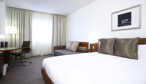 Novotel Canberra - Accommodation ACT 1