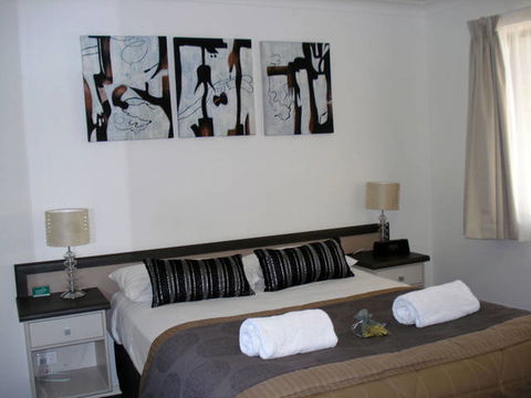 Oakey Motor Inn - Accommodation ACT 3