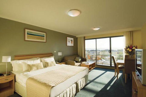 Oaks Waterfront Resort - Accommodation ACT 3