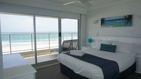 Pacific Surf Absolute Beachfront Apartments - Accommodation ACT 5