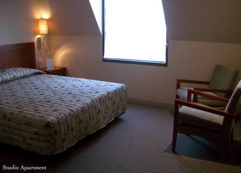 Quality Hotel Batman's Hill On Collins - Accommodation ACT 5