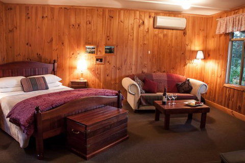 Balingup Heights Hilltop Forest Cottages - Accommodation ACT 8