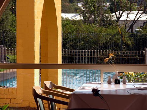 Tarcutta Halfway Motor Inn/Horse Hotel - Accommodation ACT 3