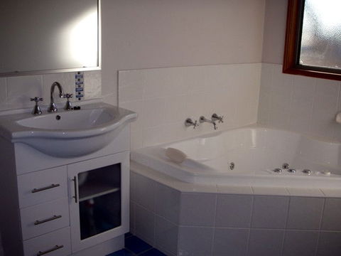 The Real McCoy Holiday Accommodation - Accommodation ACT 2