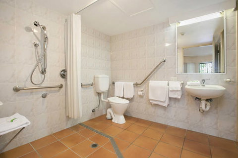 Tropic Towers Apartments - Accommodation ACT 4