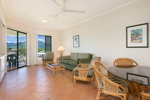 Tropic Towers Apartments - Accommodation ACT 11
