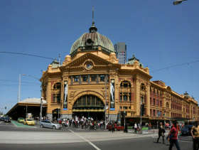 Melbourne By Foot - Accommodation ACT 3
