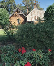 Heritage Rose Garden - Accommodation ACT 0