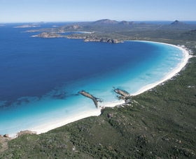 Lucky Bay - Accommodation ACT 0