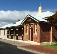Artgeo Cultural Complex - Old Courthouse - Accommodation ACT