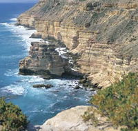 Island Rock and Natural Bridge - Accommodation ACT