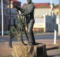 Miners Monument - Accommodation ACT