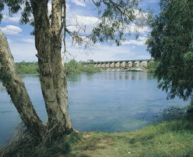 Diversion Dam - Accommodation ACT 0