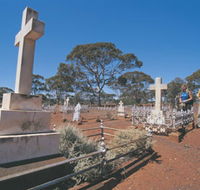 Old Pioneer Cemetery Coolgardie - Accommodation ACT