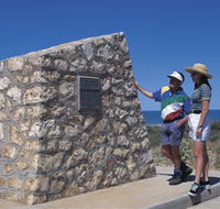 Potshot Monument - Accommodation ACT