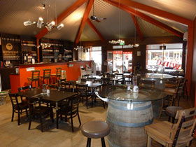 Terra Rossa Wine Club - Accommodation ACT 0