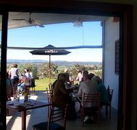 Tenafeate Creek Wines - Accommodation ACT