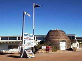 Andamooka Dukes Bottlehouse Museum - Accommodation ACT 0