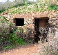 Miners Dugouts - Accommodation ACT