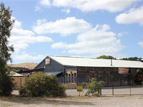 Smiling Samoyed Brewery - Accommodation ACT 0